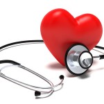 Stetoscopio e cuore rosso